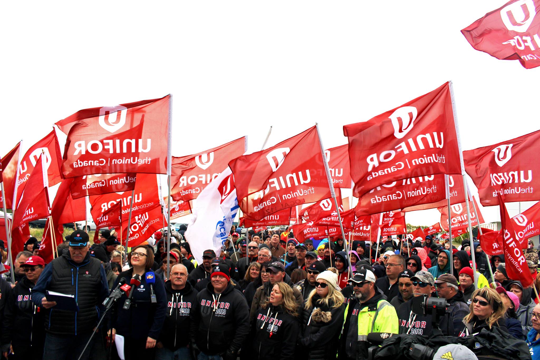 Regina picket line Lana Renaud Unifor