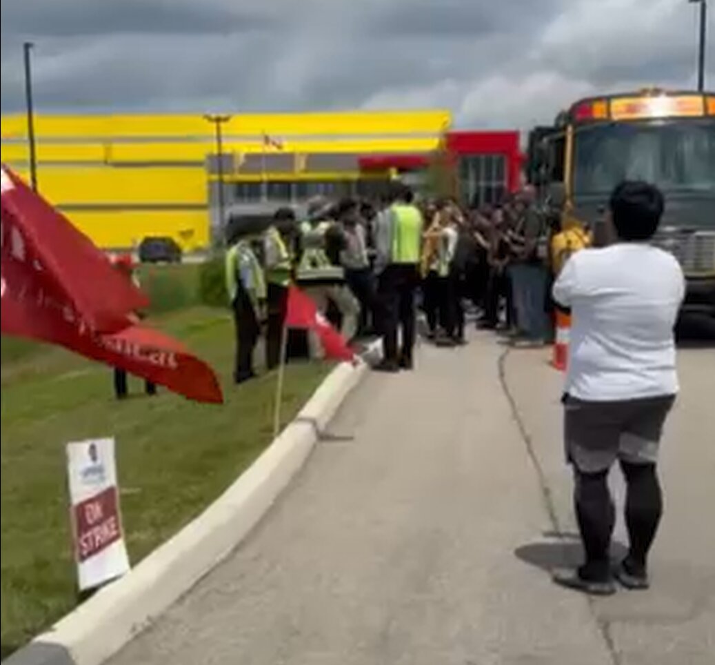 replacement workers at the Hamilton warehouse