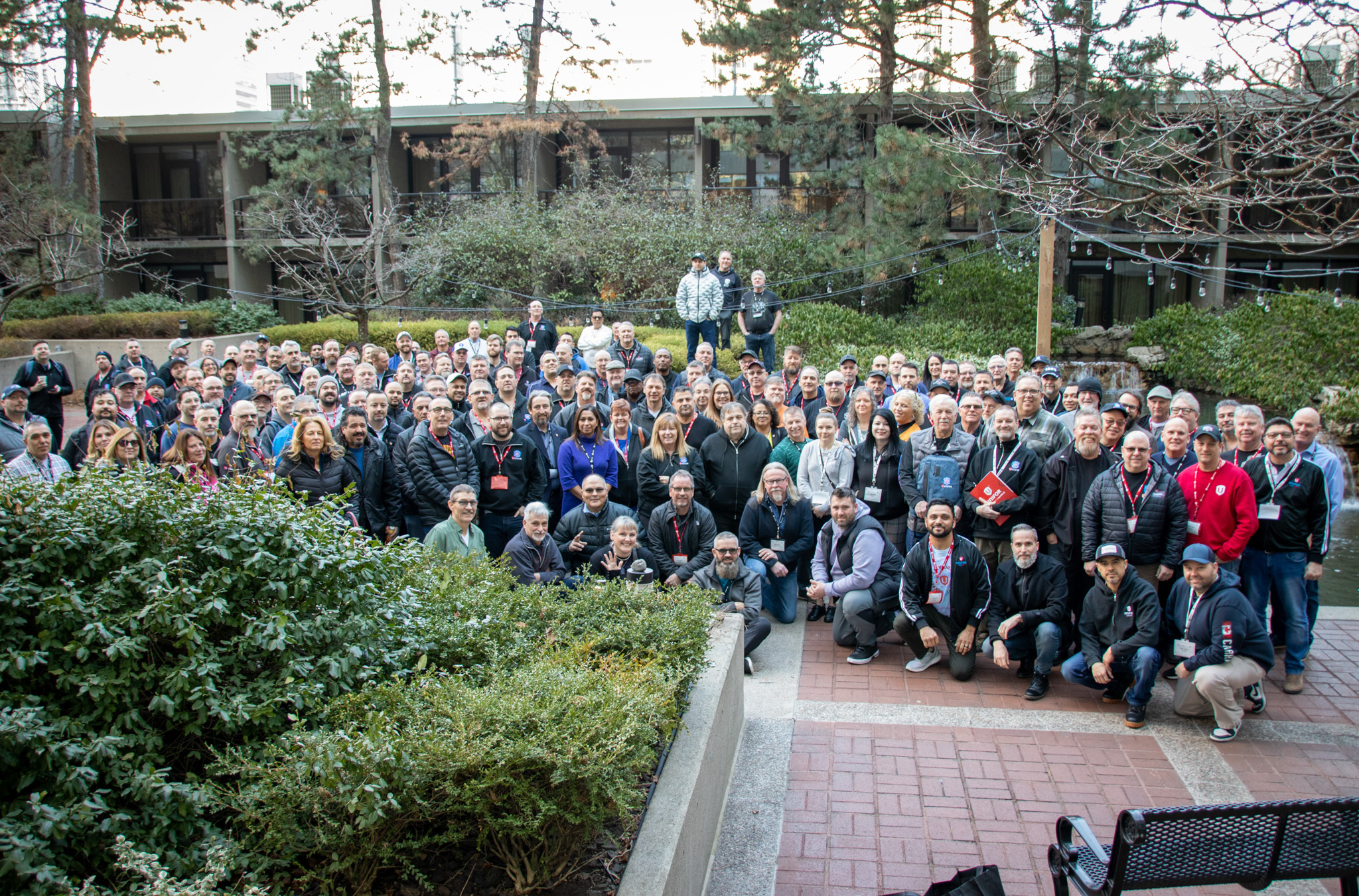 Photo de groupe des délégués à la conférence sur les métiers spécialisés 