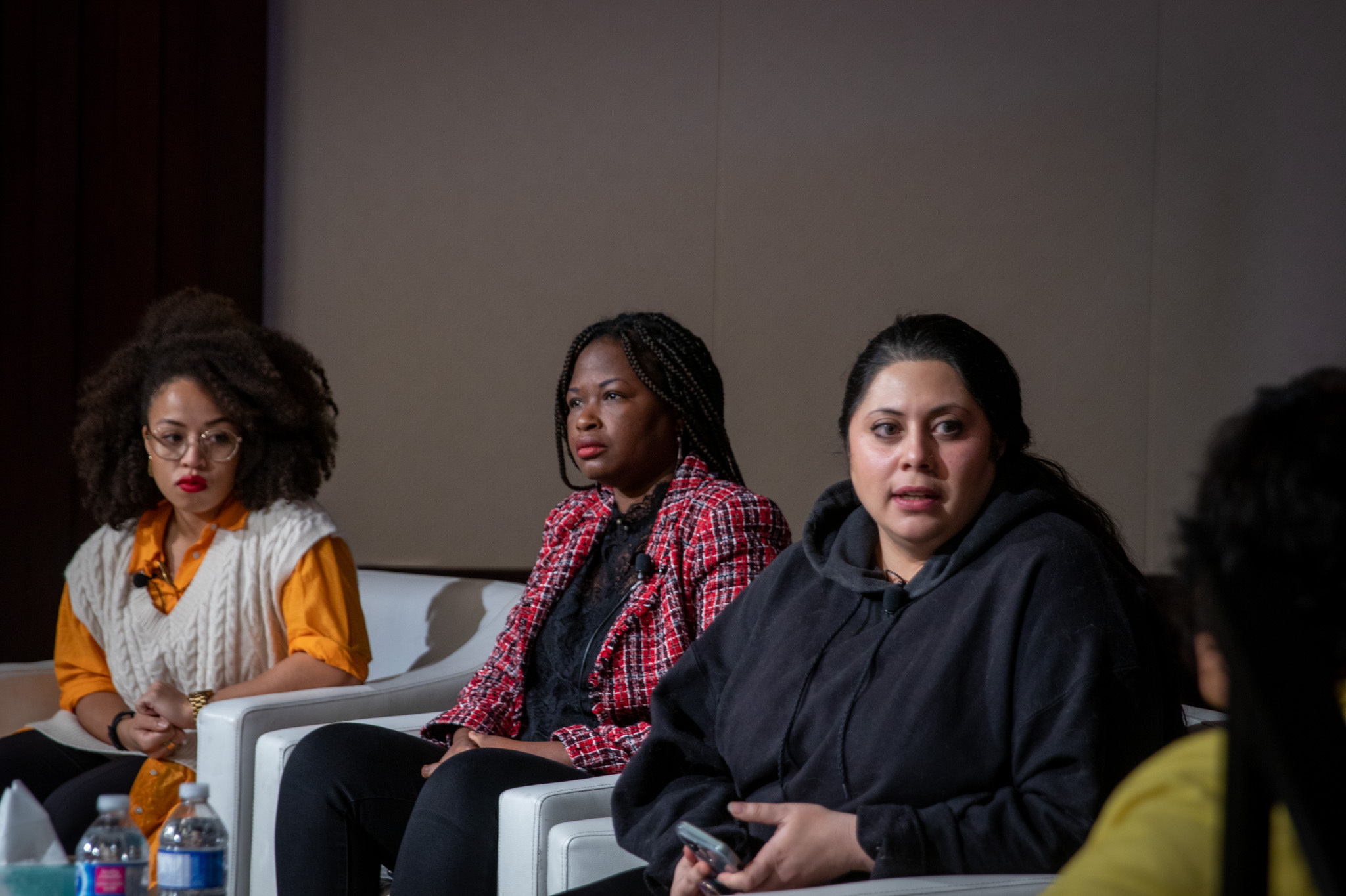 Saba Eitizaz along with Toronto Star social and video editor Angelyn Francis and CBC reporter Omayra Issa and moderator Shree Paradkar, a columnist at the Toronto Star 