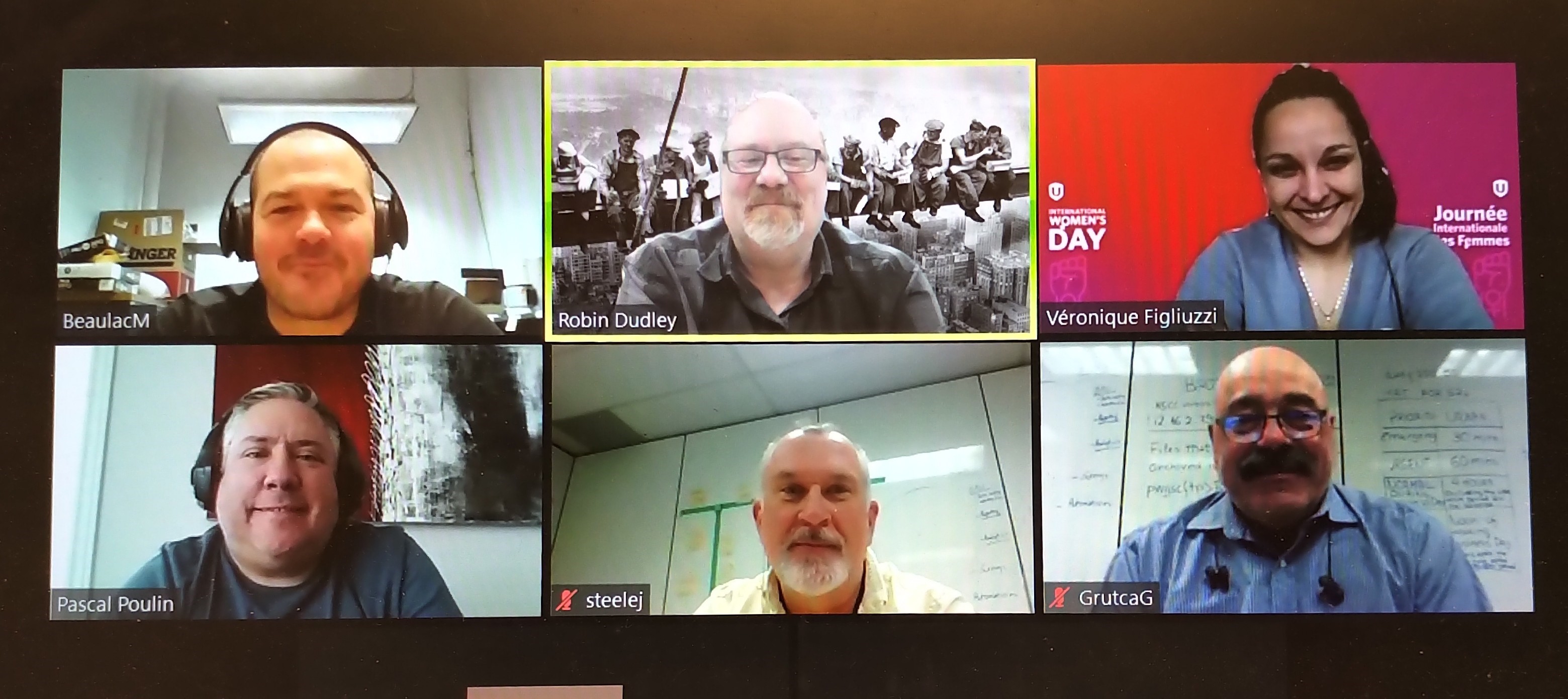 The BGIS O&M bargaining committee, Robin Dudley, Veronique Figliuzzi, Geroge Grutca, John Steele, Mathieu Beaulac and Pascal Poulin pose on a Zoom meeting.