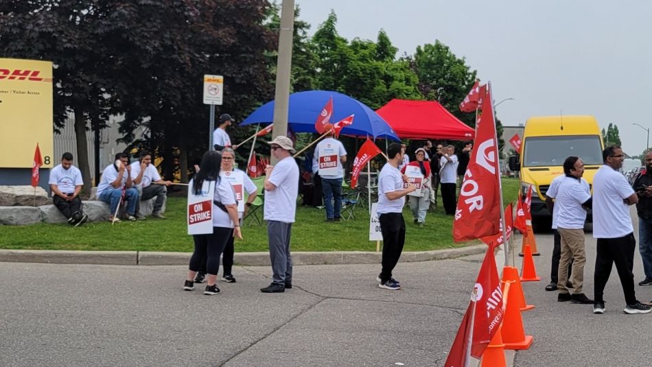 DHL picketline