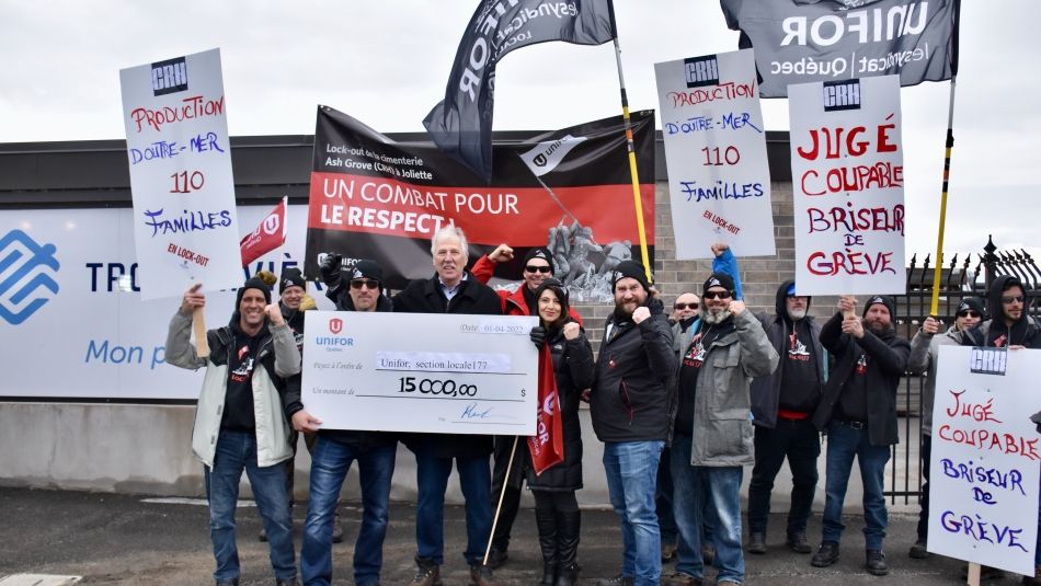 Quebec Director Renaud Gagné joins the Ash Grove picket line for a rally