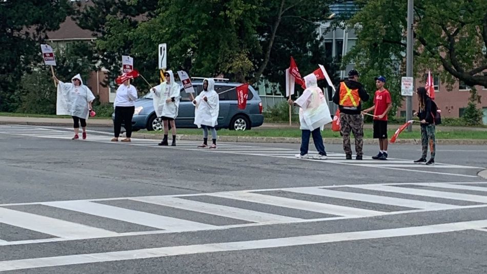 Members of Local 222 on picket line.