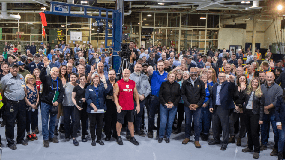 Unifor Local 199 members at GM St. Catharines Plant