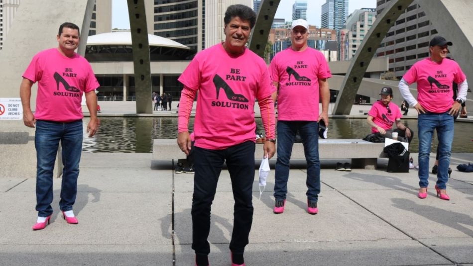Jerry Dias with other men at the 2021 Hope in High Heels walk.