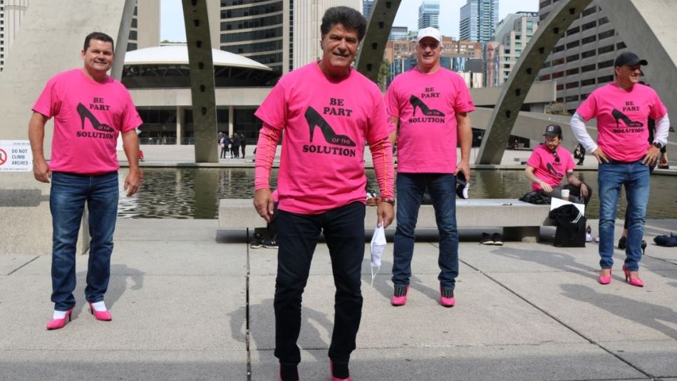 Hope in High Heels Jerry Dias with other men at the 2021 Hope in High Heels walk.