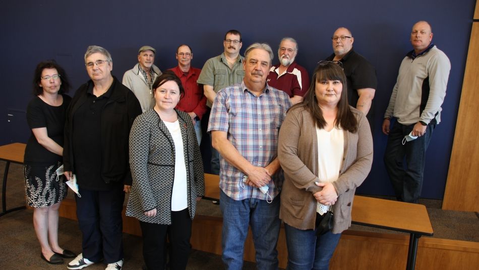 Bargaining committee group photo 