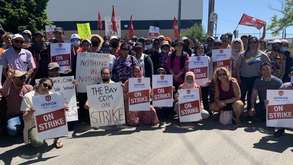 Picketers at HBC Logistics warehouse 