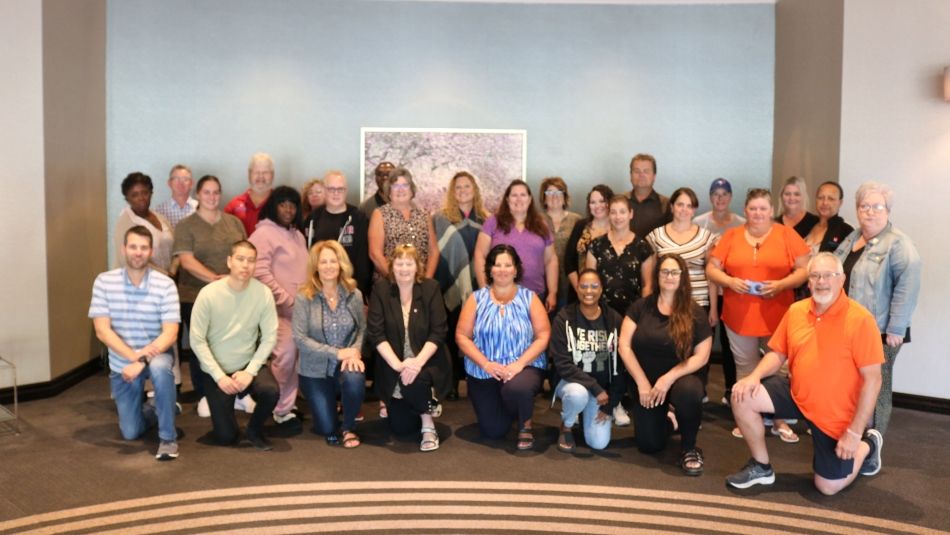 Extendicare bargaining committee group photo