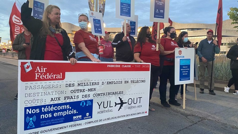 Unifor members protest to keep telecom jobs in Canada