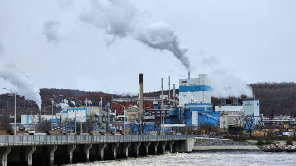 extérieur de l'usine RYAM à Témiscaming, QC