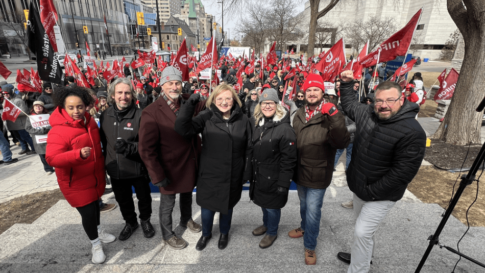 Unifor rallies in Ottawa to protest Bell job cuts | Unifor
