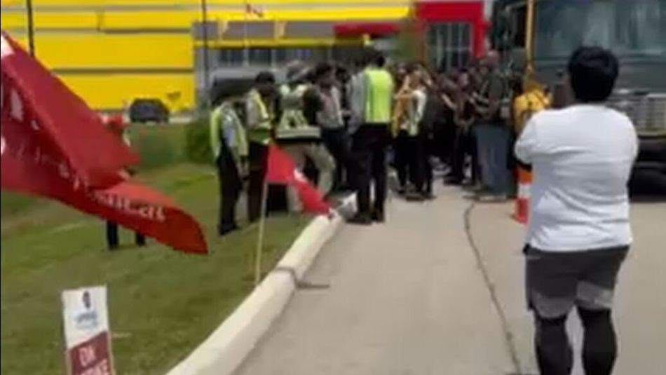 replacement workers at the Hamilton warehouse