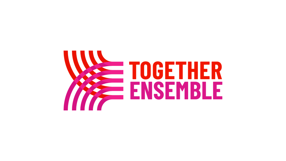 Le logo du congrès d’Unifor est composé de deux ensembles de cinq lignes parallèles courbées qui se rejoignent pour n’en former qu’un seul. Slogan « Together/Ensemble » à droite.