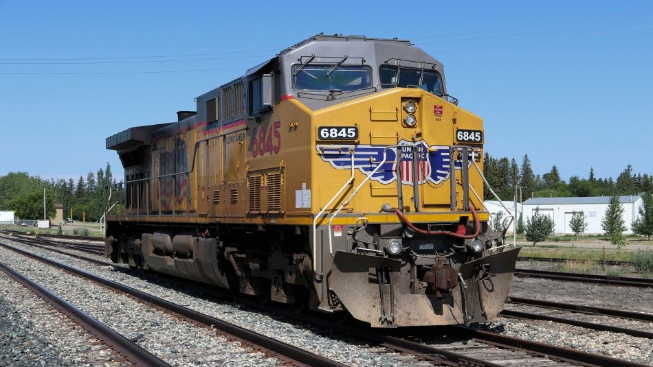 CPKP locomotive on the tracks