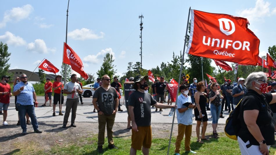 Unifor Quebec workers rally