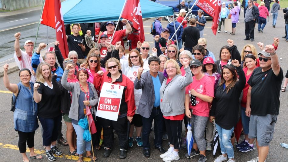 Jerry Dias and Naureen Rizvi join Unifor members on a picket line at Port Arthur Health Clinic.