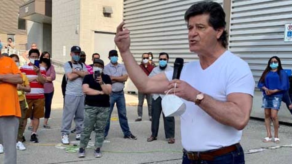 Unifor National President Jerry Dias addresses Nestle Toronto workers on May 20, 2021, after Local 252 reached a tentative agreement with the employer the evening before.