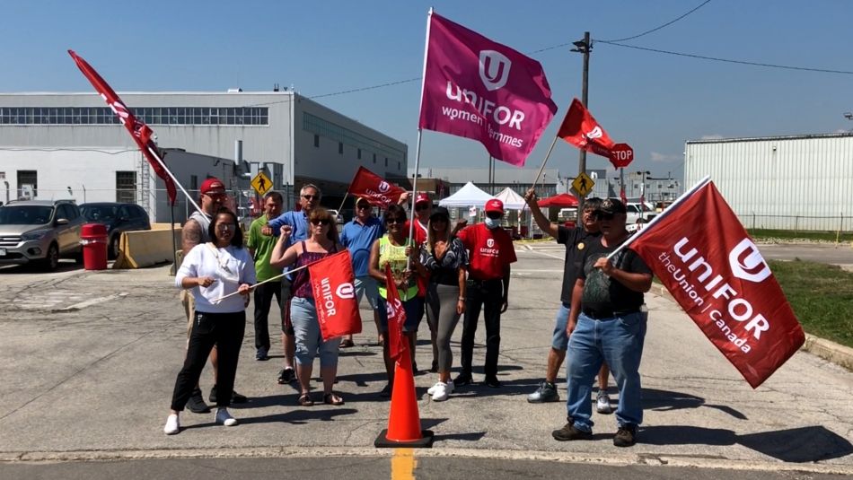 Unifor Local 673 and 112 members on the picket line at Downsview.
