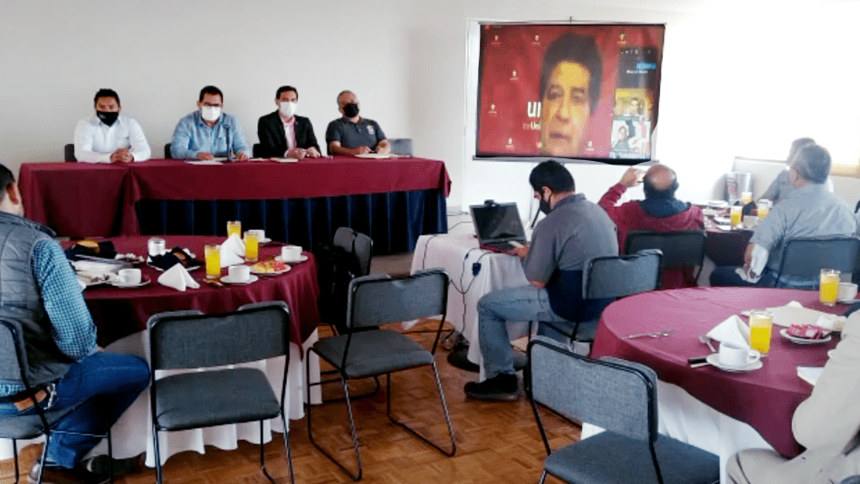 Jerry Dias attends a Mexico City media conference by Zoom.