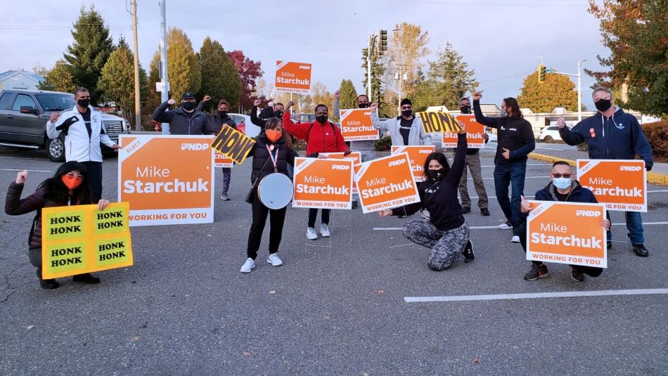 Unifor member-volunteers campaign for Mike Starchuk.