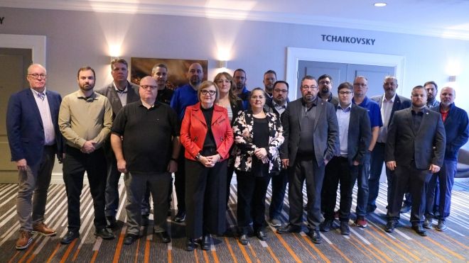 Unifor VIA Rail Bargaining Committee 