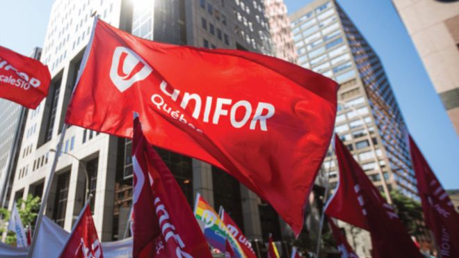 Red Unifor Quebece flags