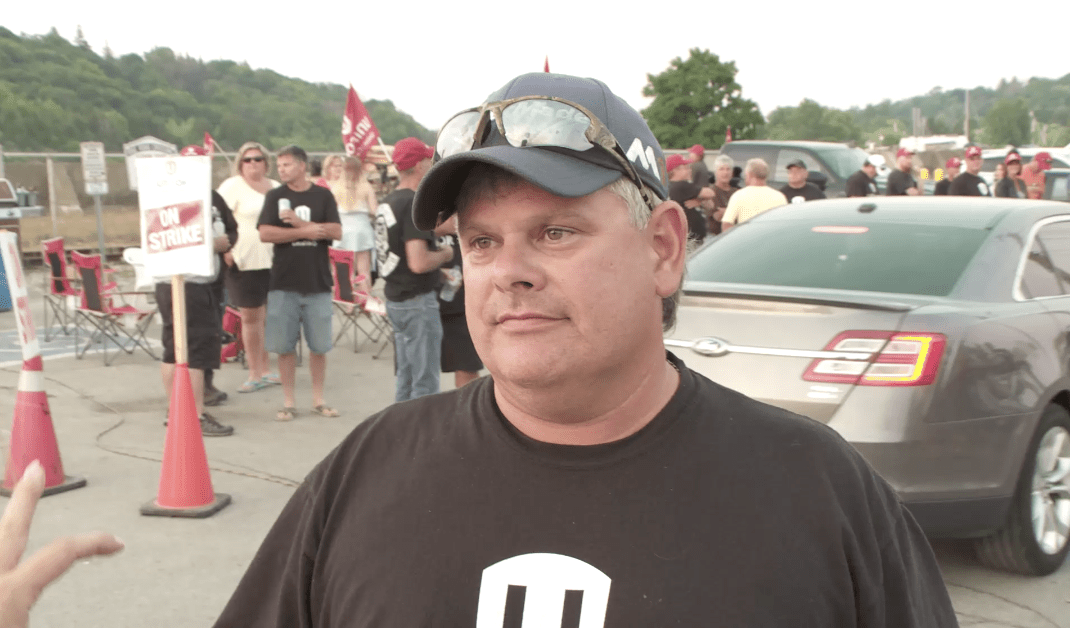 Gary Lynch President of Local 16-0