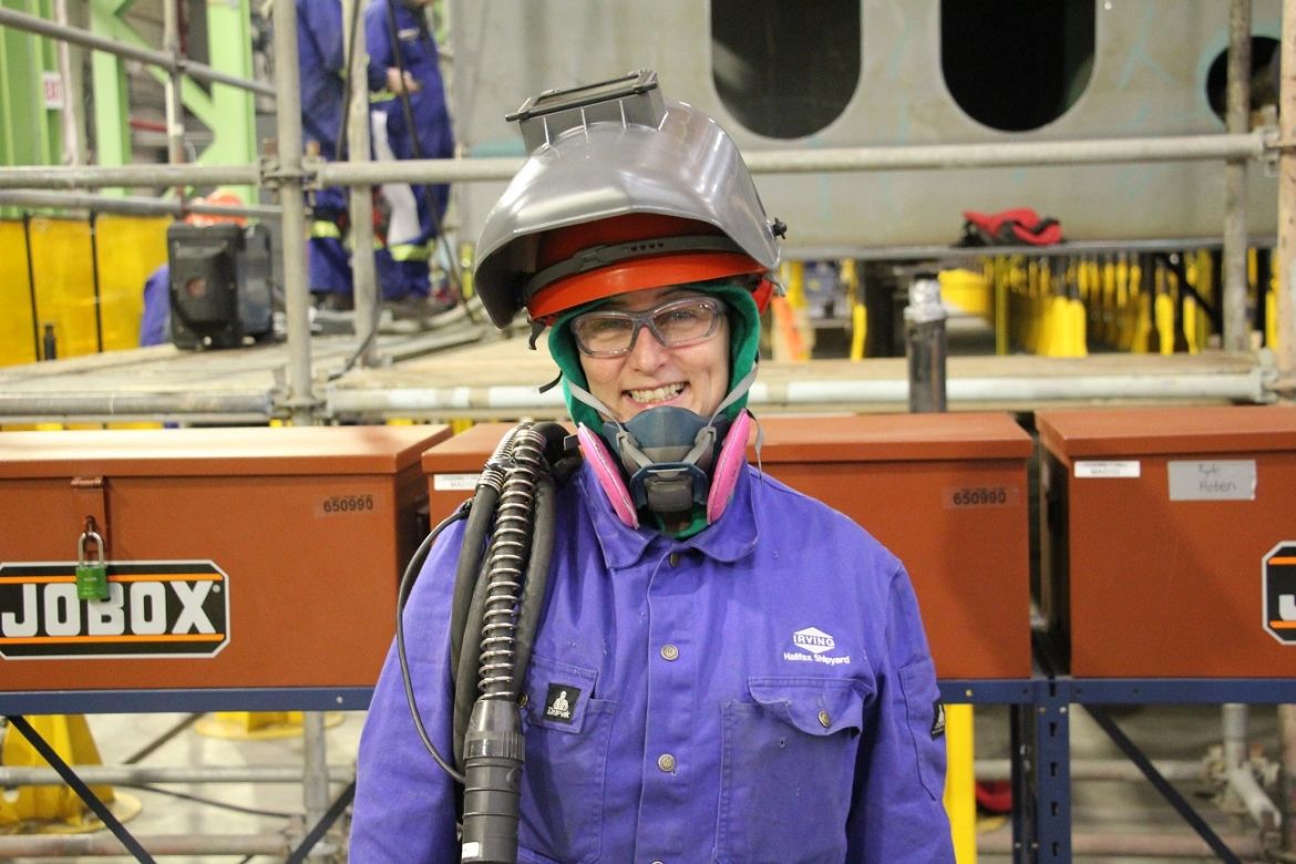 Photo of shipyard worker Vicki Berg