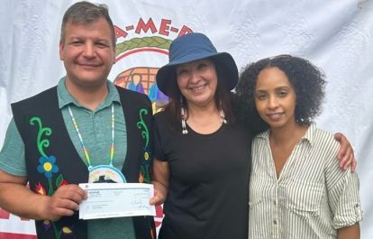 Ontario Regional Director Samia Hashi and Director of Indigenous Relations Gina Smoke presenting a cheque to Na-Me-Res.