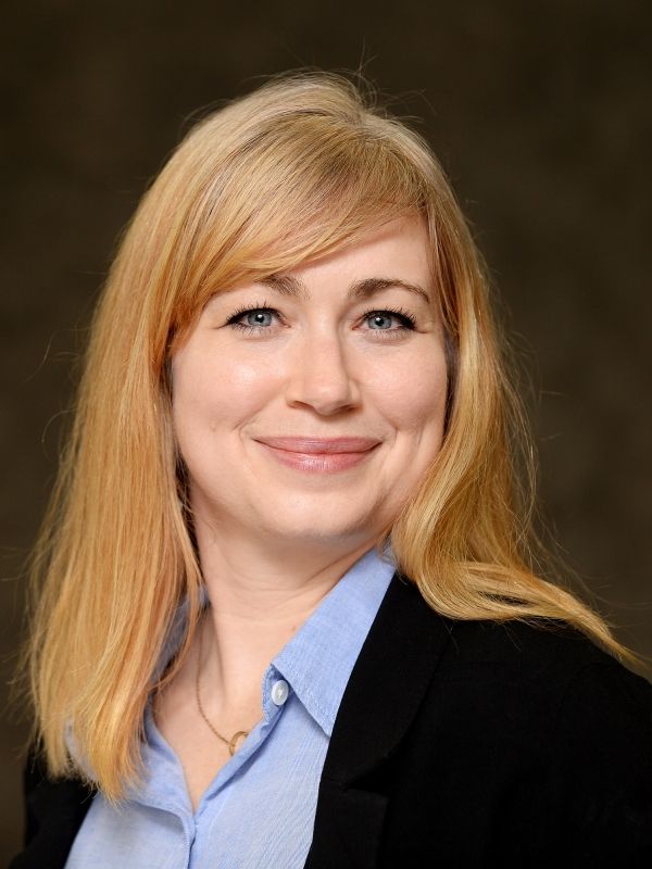 Jennifer Moreau headshot